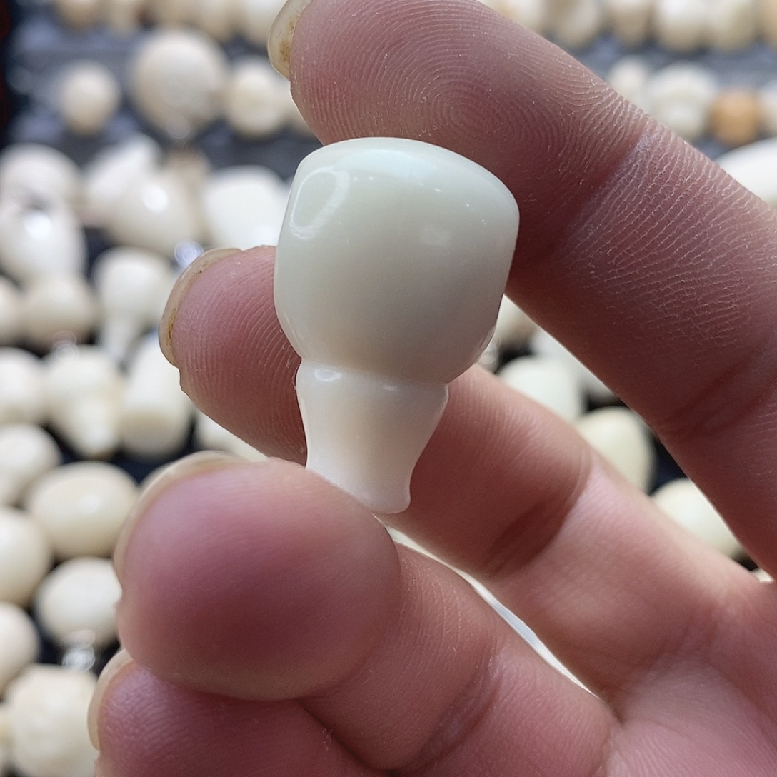 睡***婆菩提根/象牙果吊坠