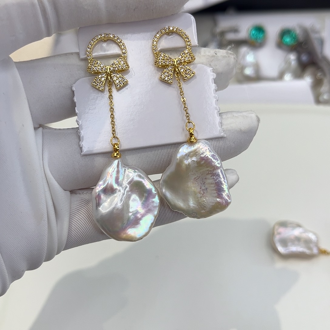 淡水珍珠合金耳饰