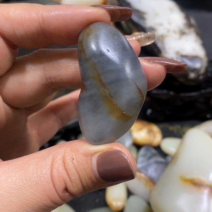 颈饰未镶嵌和田玉（糖玉）旗*