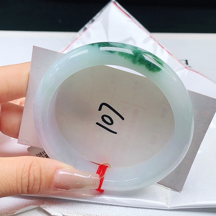 翡翠手镯未镶嵌59+正圈