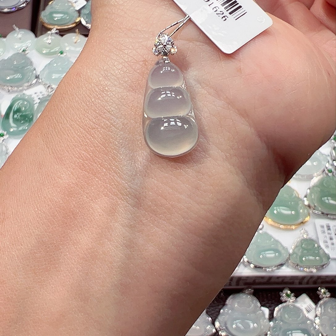 吊坠(不含链)18K金镶嵌翡翠1626