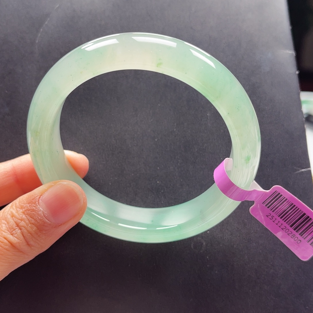 云***朵石英质玉未镶嵌手镯