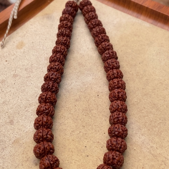 哈***舍吊坠金刚菩提纯血老树王手持