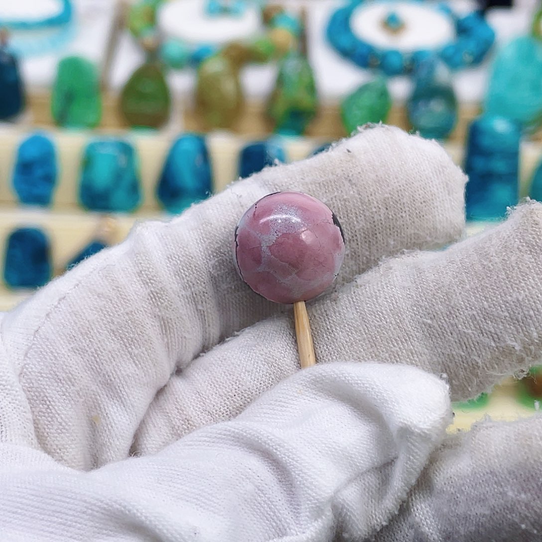 绿松石未镶嵌颈饰