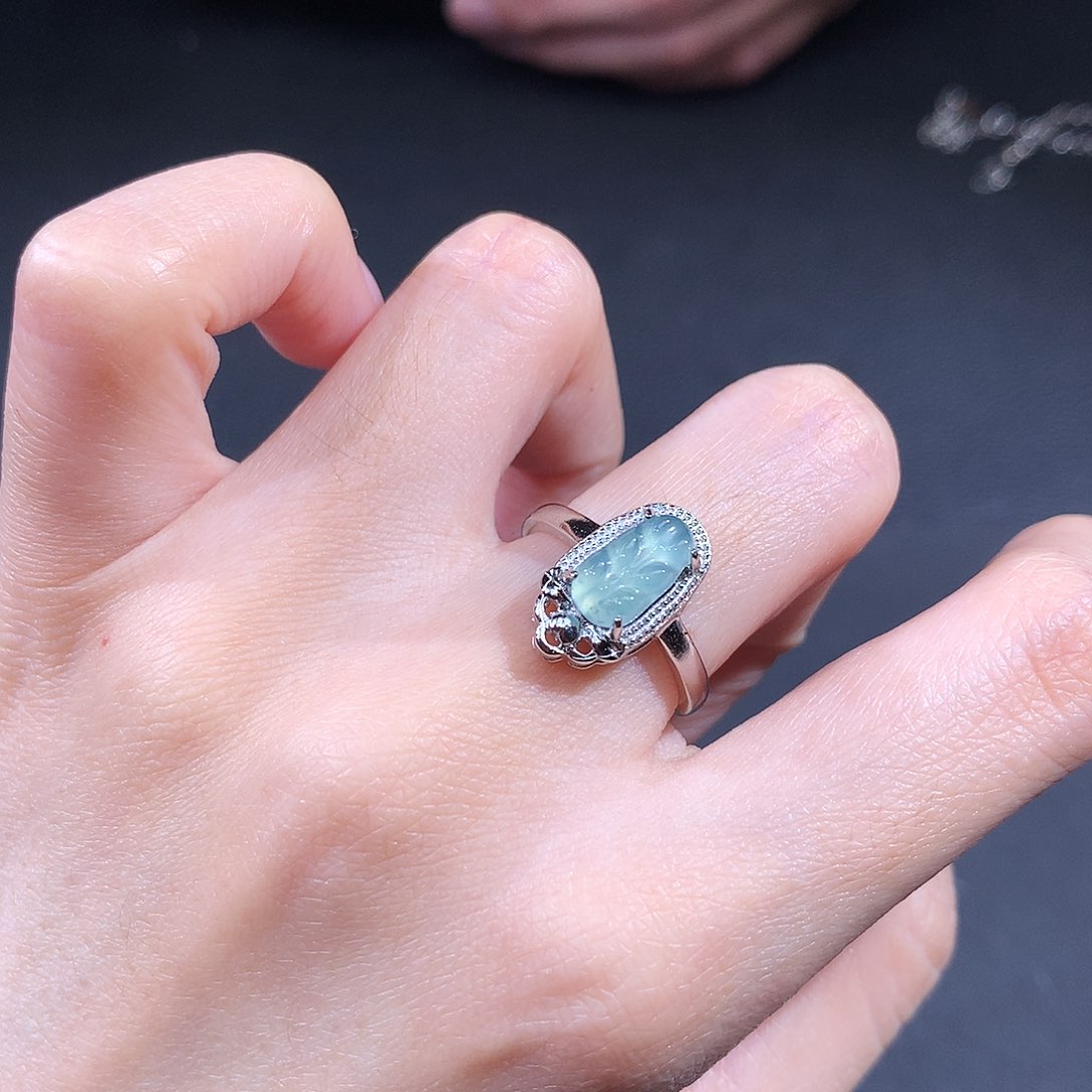 未镶嵌戒指翡翠翡翠