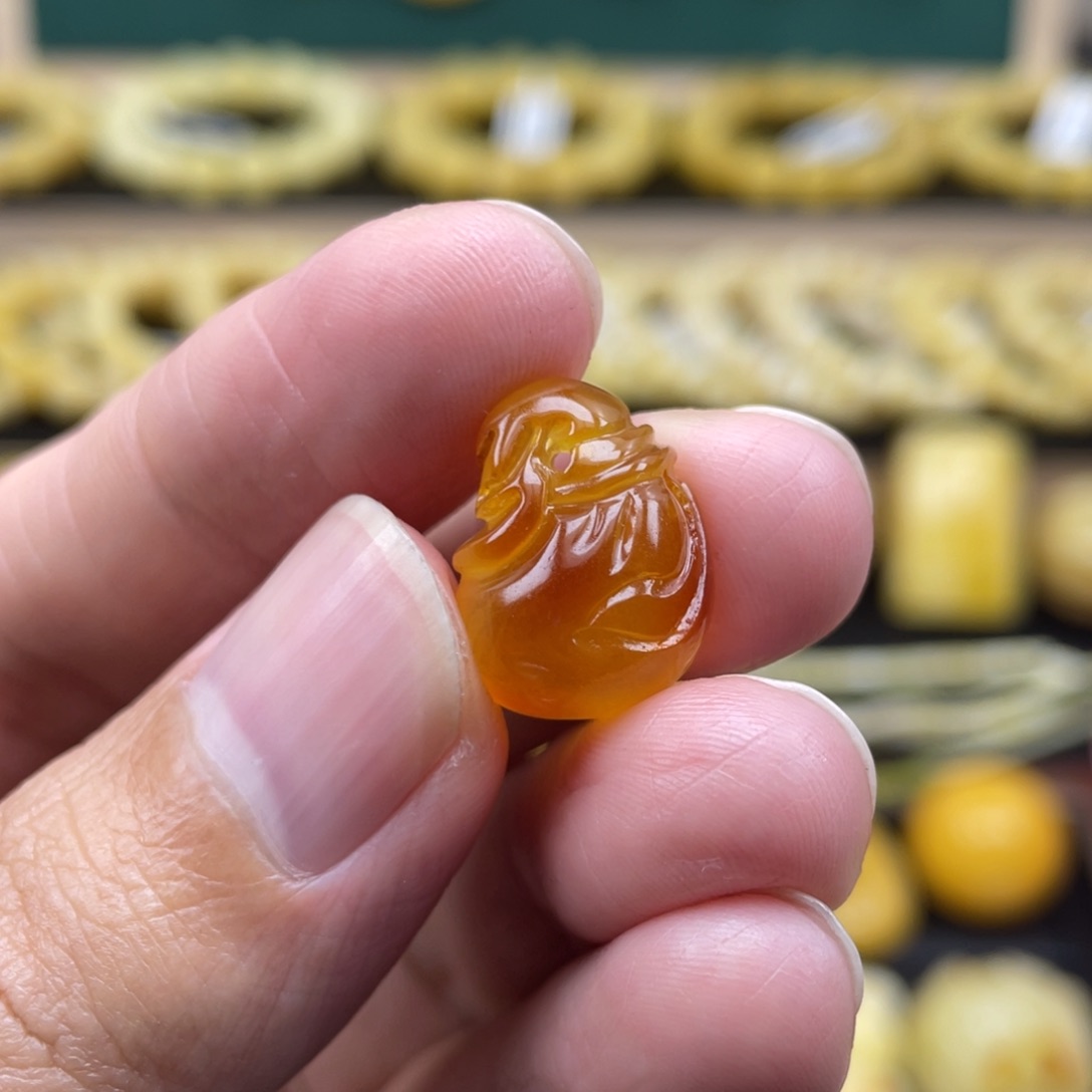 琥珀裸石未镶嵌琥珀蜜蜡