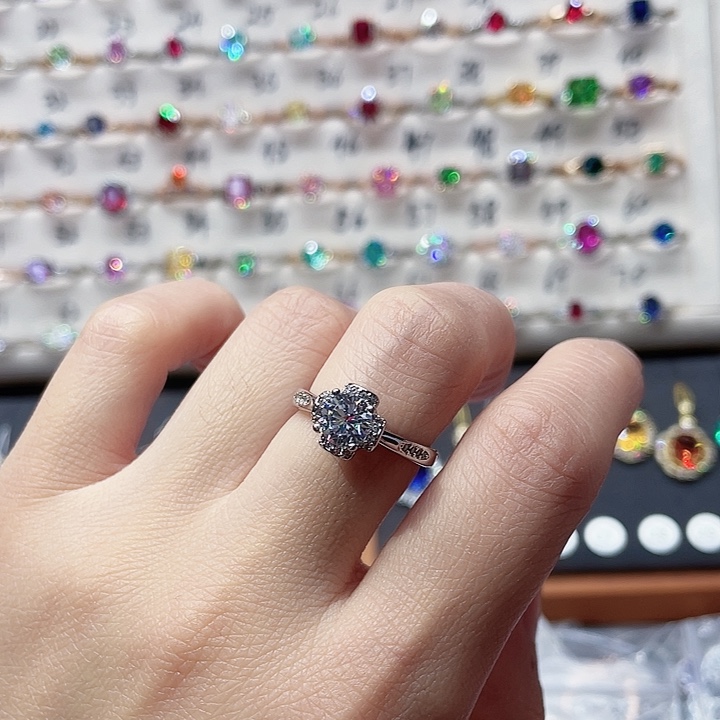 2碧玺（处理）14.5圈闭口戒指