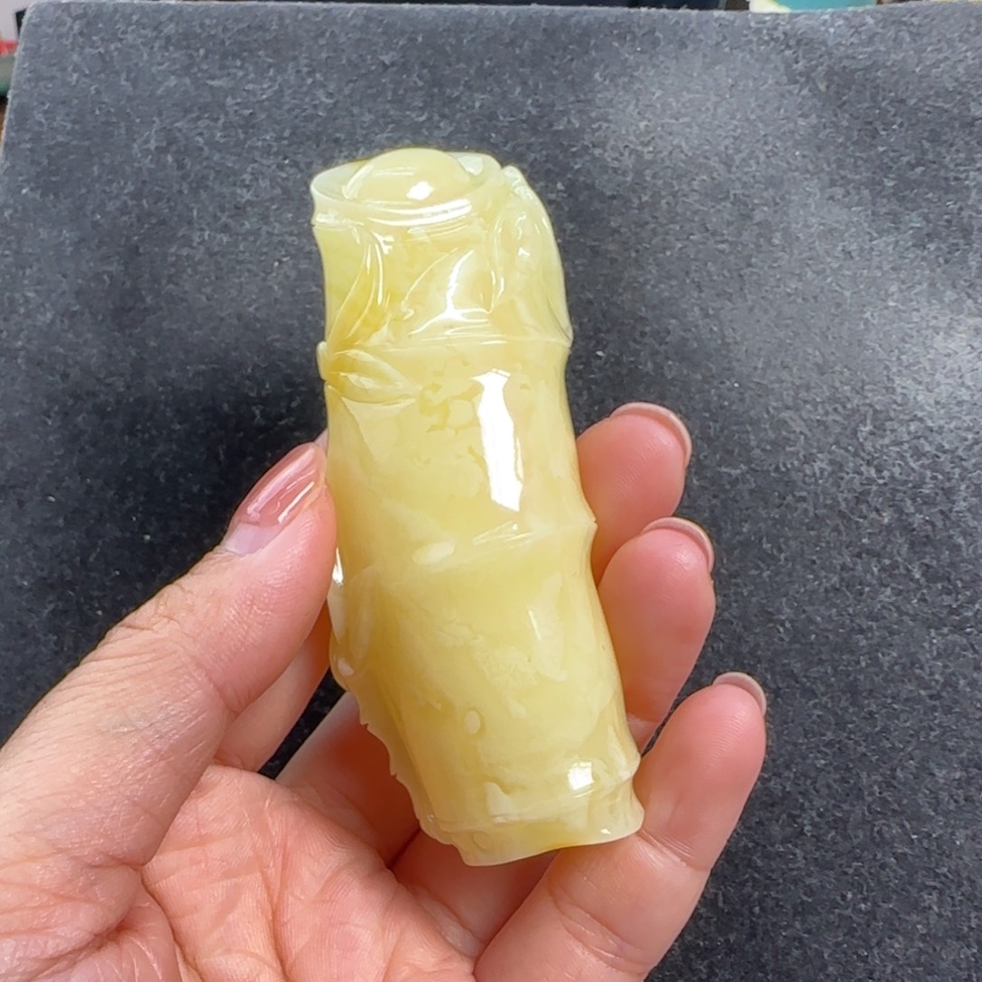 蜜蜡未镶嵌珠宝奇石