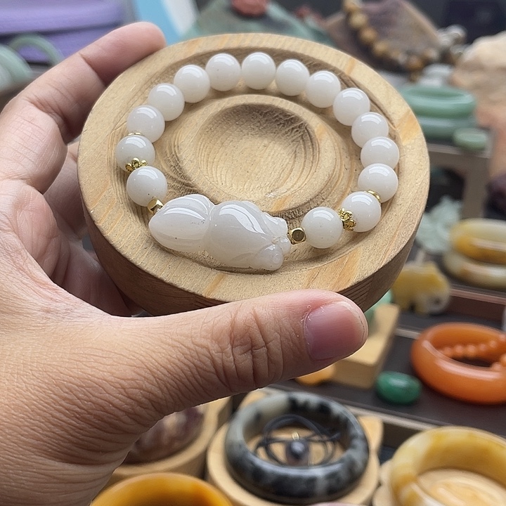 未镶嵌手链石英岩玉