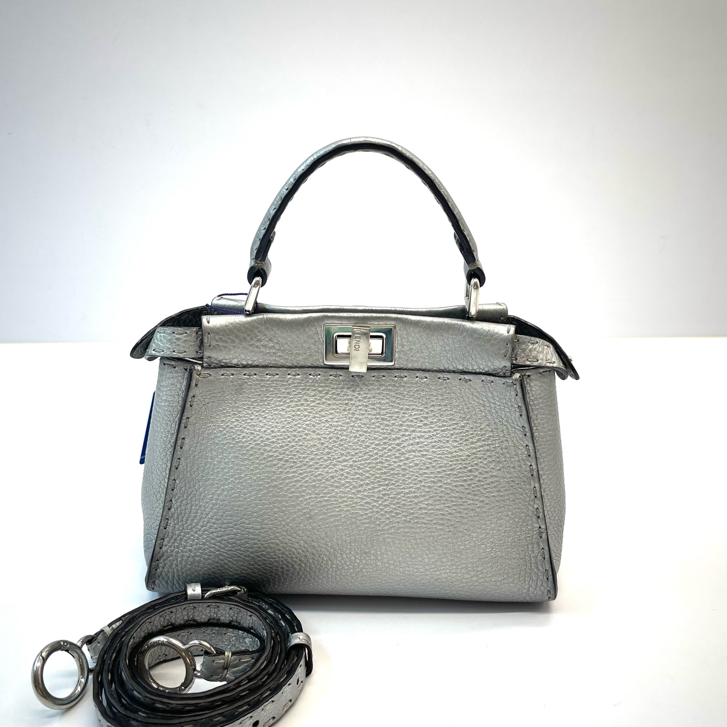 95新 FENDI/芬迪  Peekaboo 银色小牛皮压纹手提单肩包 
