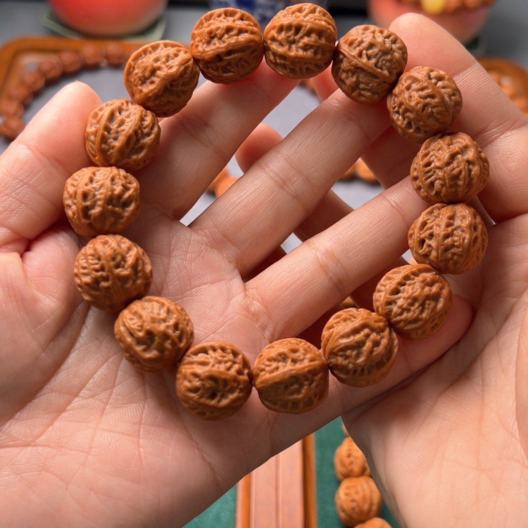 文玩核桃吊坠野生小核桃