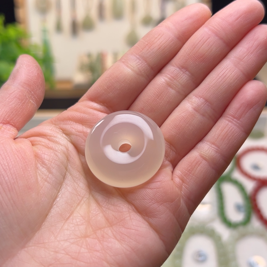 石英质玉吊坠(不含链)未镶嵌