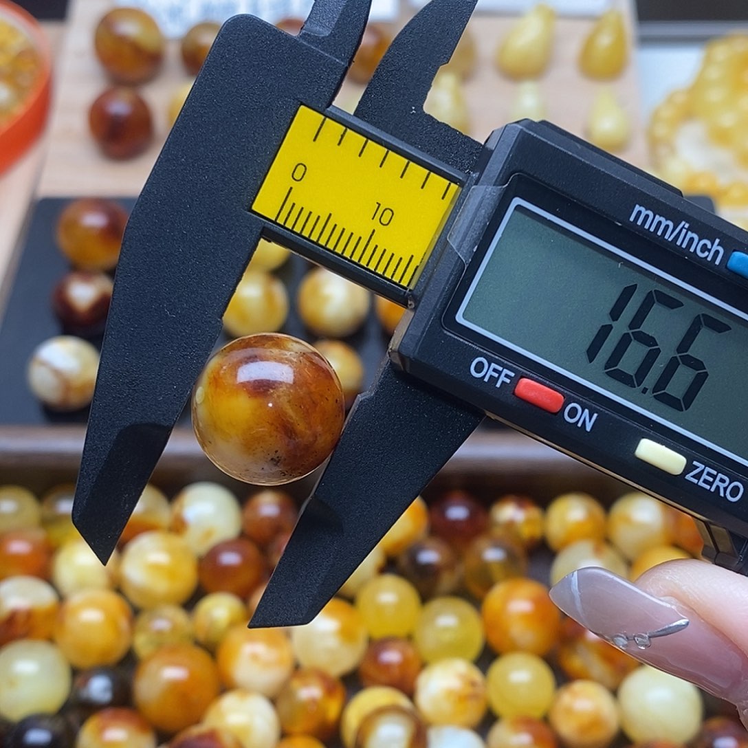 虫珀未镶嵌裸石蜜蜡936