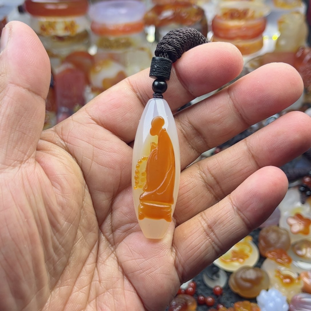 玛瑙/玉髓颈饰未镶嵌