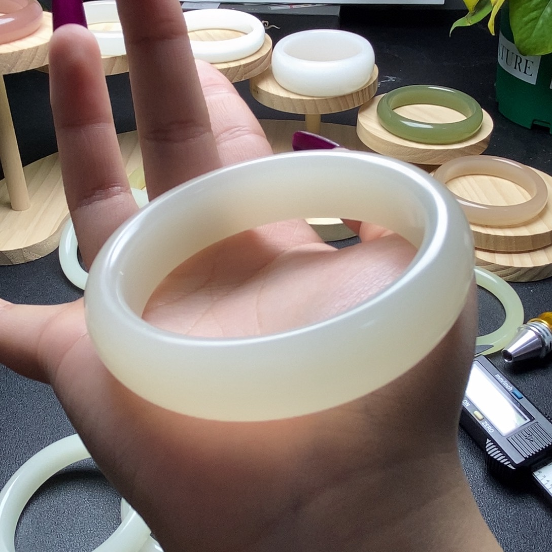 暖***光63+圈口条宽16加正圈手镯