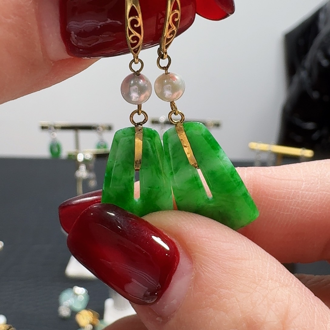 翡翠耳饰18K金镶嵌耳饰