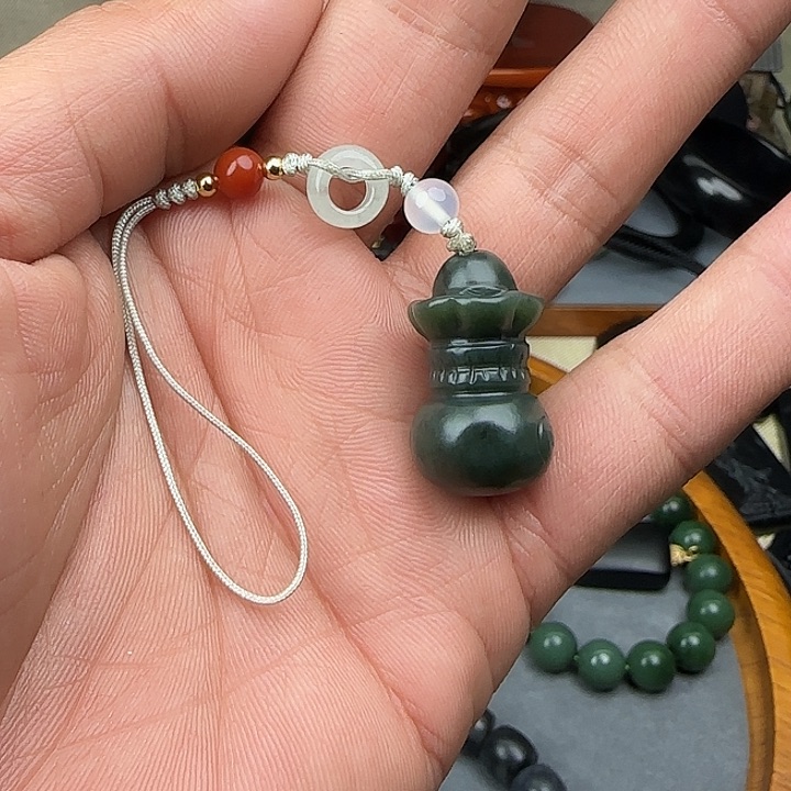 和田玉（青玉）颈饰未镶嵌福利