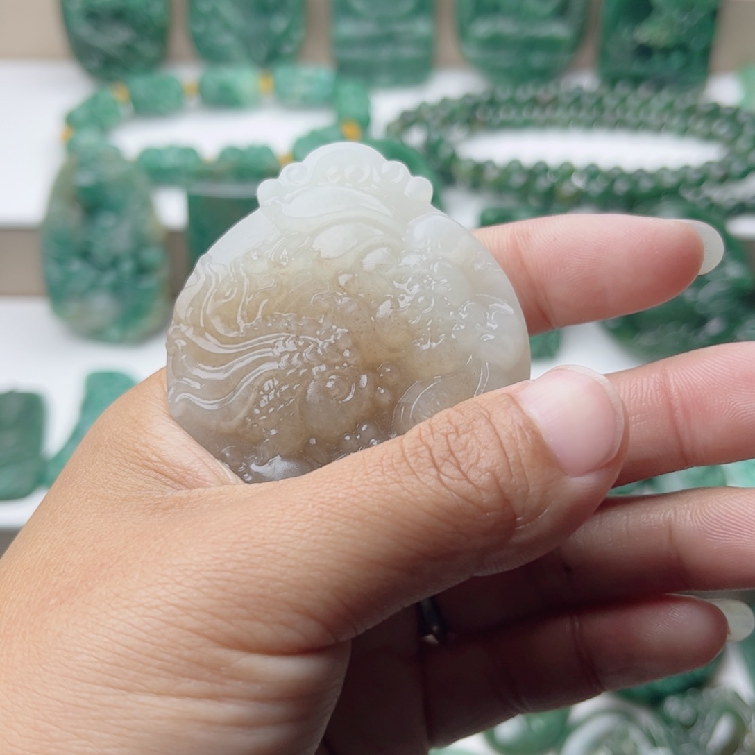 景***花独山玉未镶嵌挂件