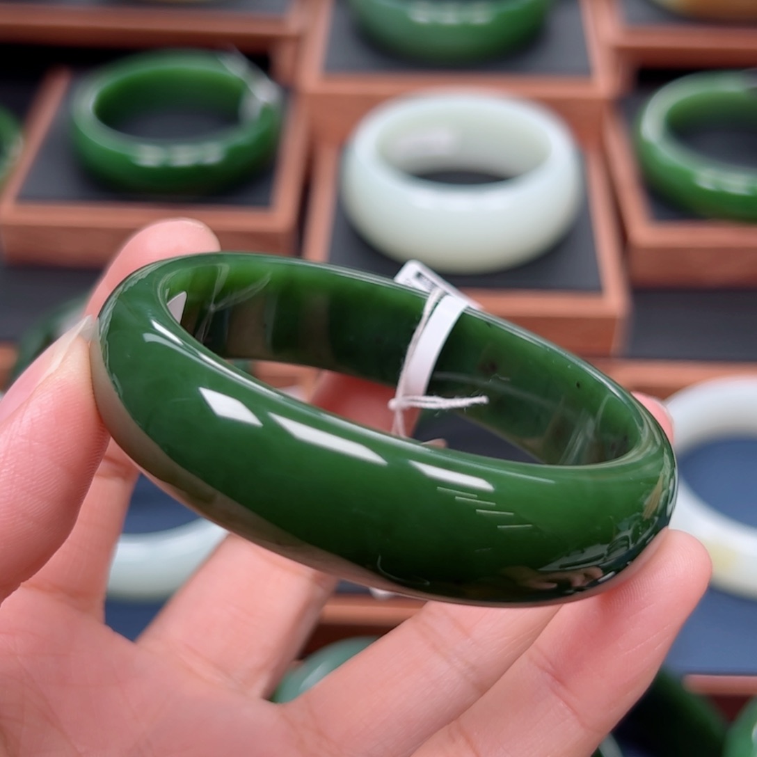 未镶嵌手镯和田玉（碧玉）蜀**雨