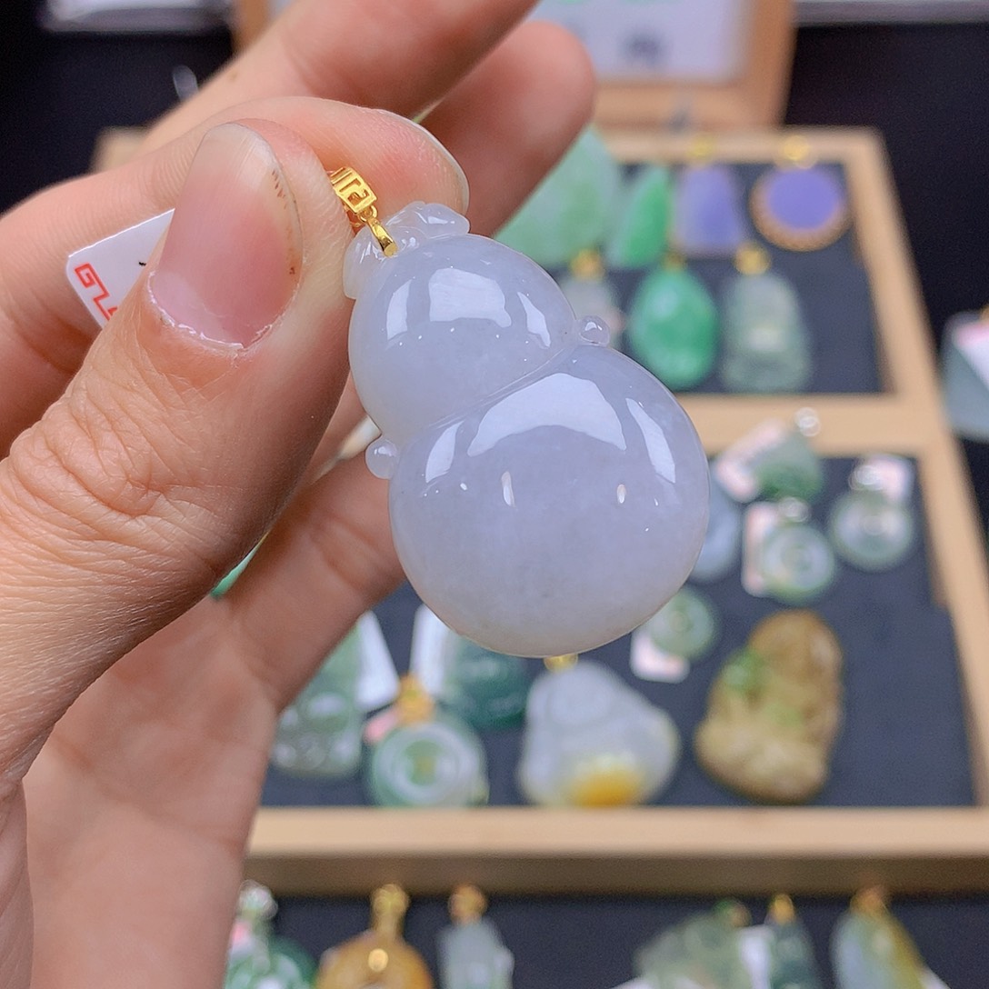 翡翠颈饰18K金镶嵌翡翠