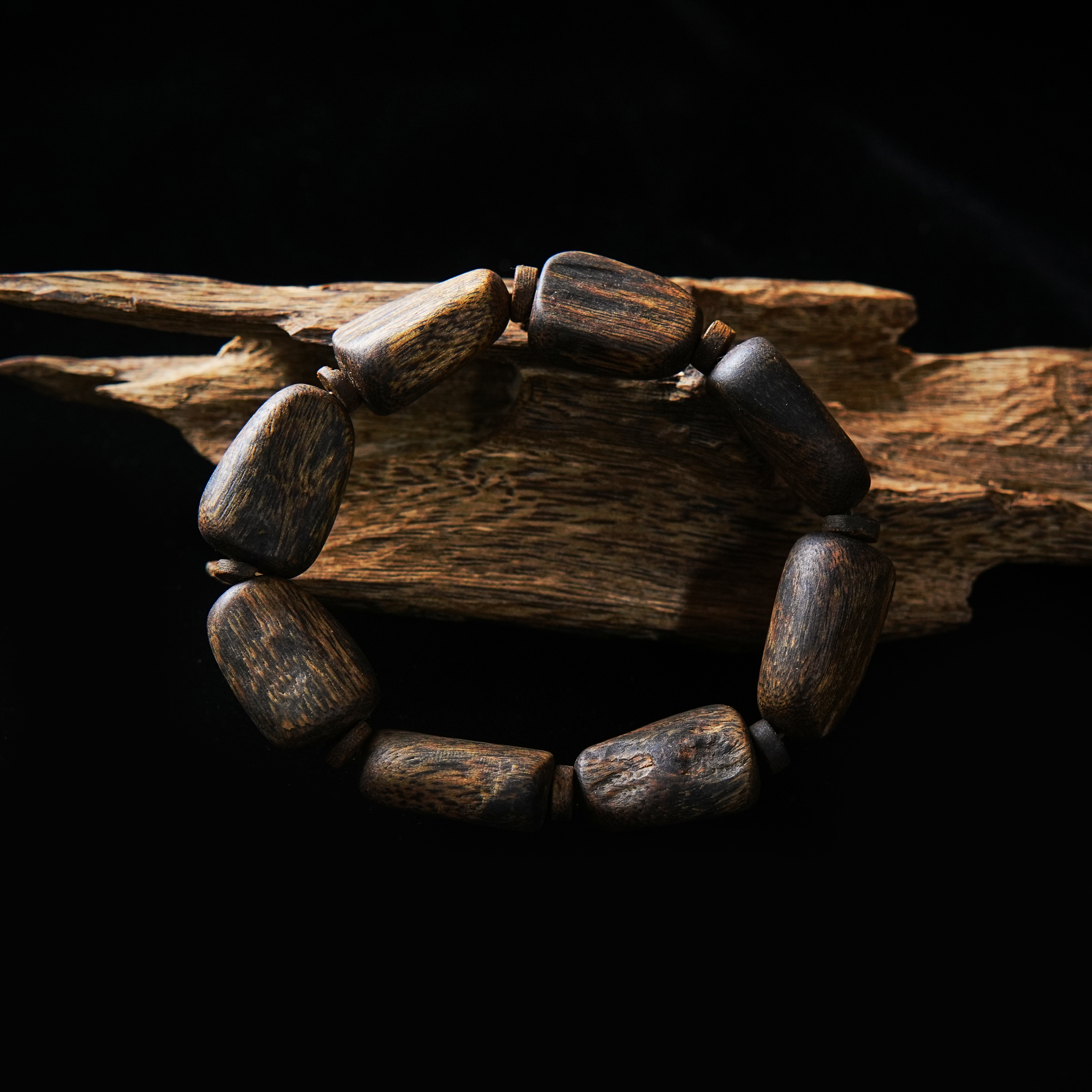 沉香树心料手串单圈10g+ 多样性发一