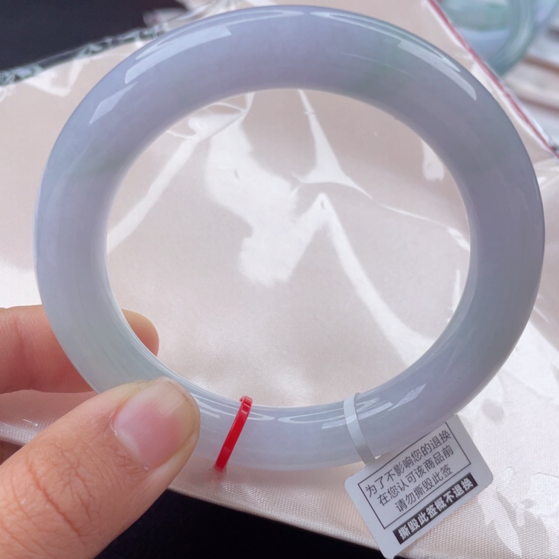 翡翠手镯（圆镯）未镶嵌