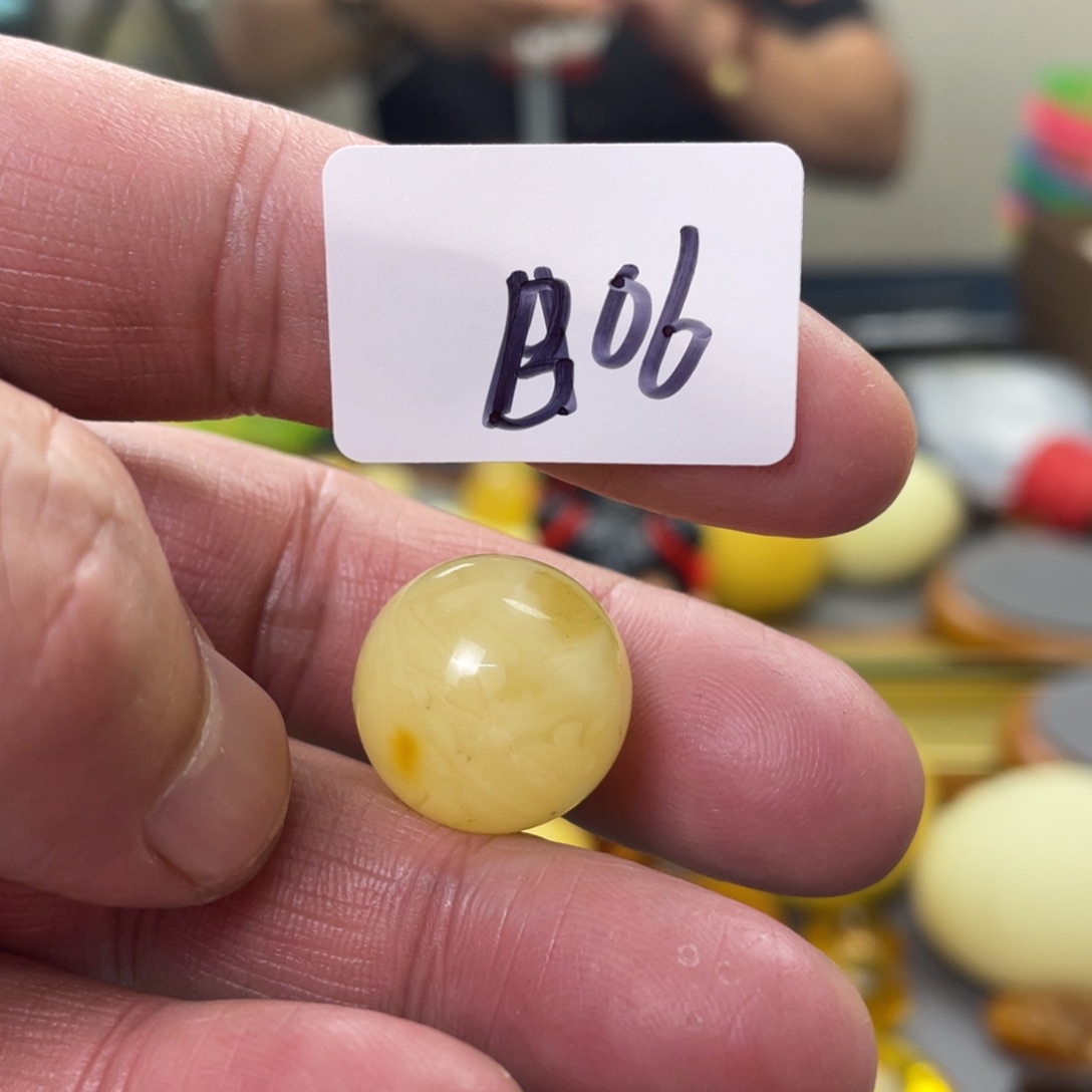 手链琥珀未镶嵌多样性发，发其中一件