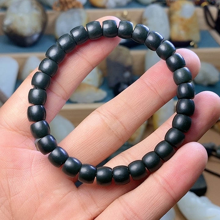 和田玉（糖玉）车挂未镶嵌