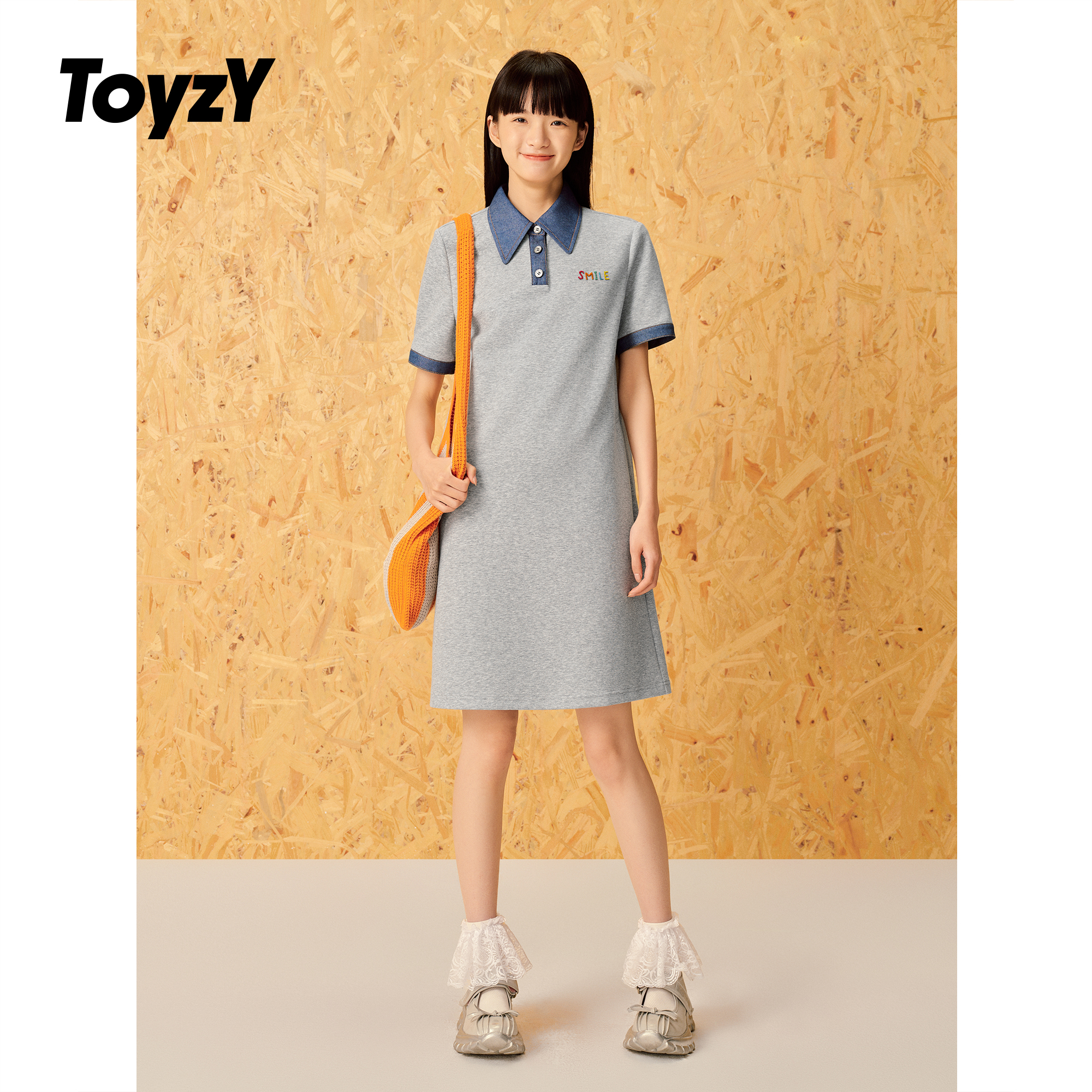 ToyzY25夏新款面质空气层拼接polo领短袖连衣裙ZC35205400