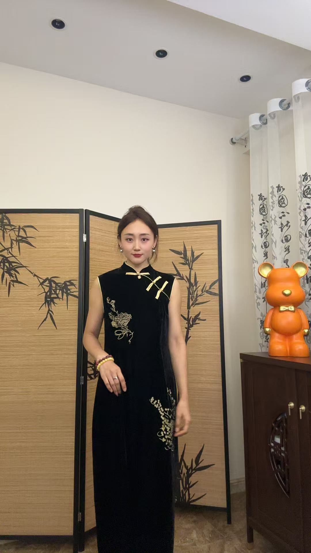 长裙显瘦新中式半圆襟女士旗袍中国风无袖刺绣