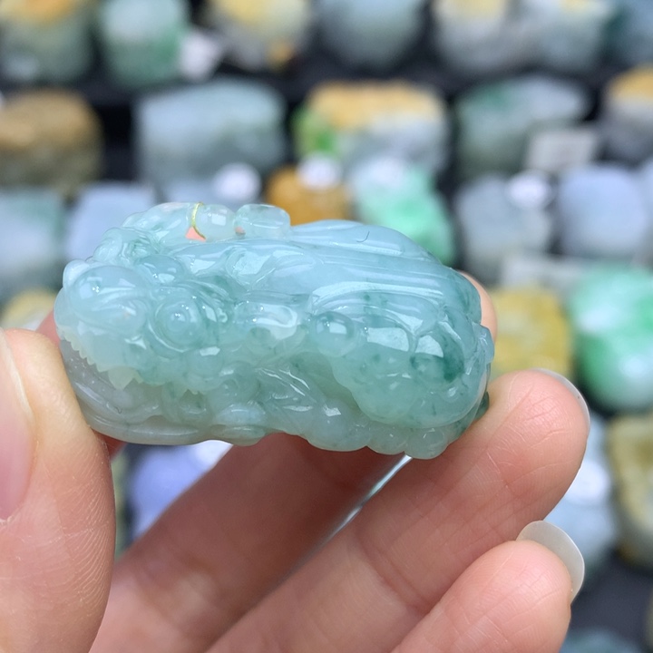 翡翠颈饰未镶嵌天然缅甸A货翡翠貔貅吊坠