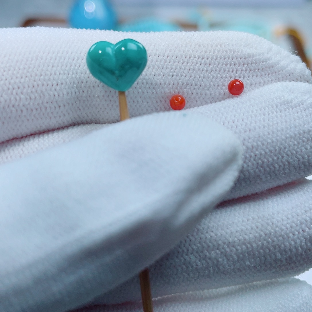 南红玛瑙未镶嵌珠宝奇石