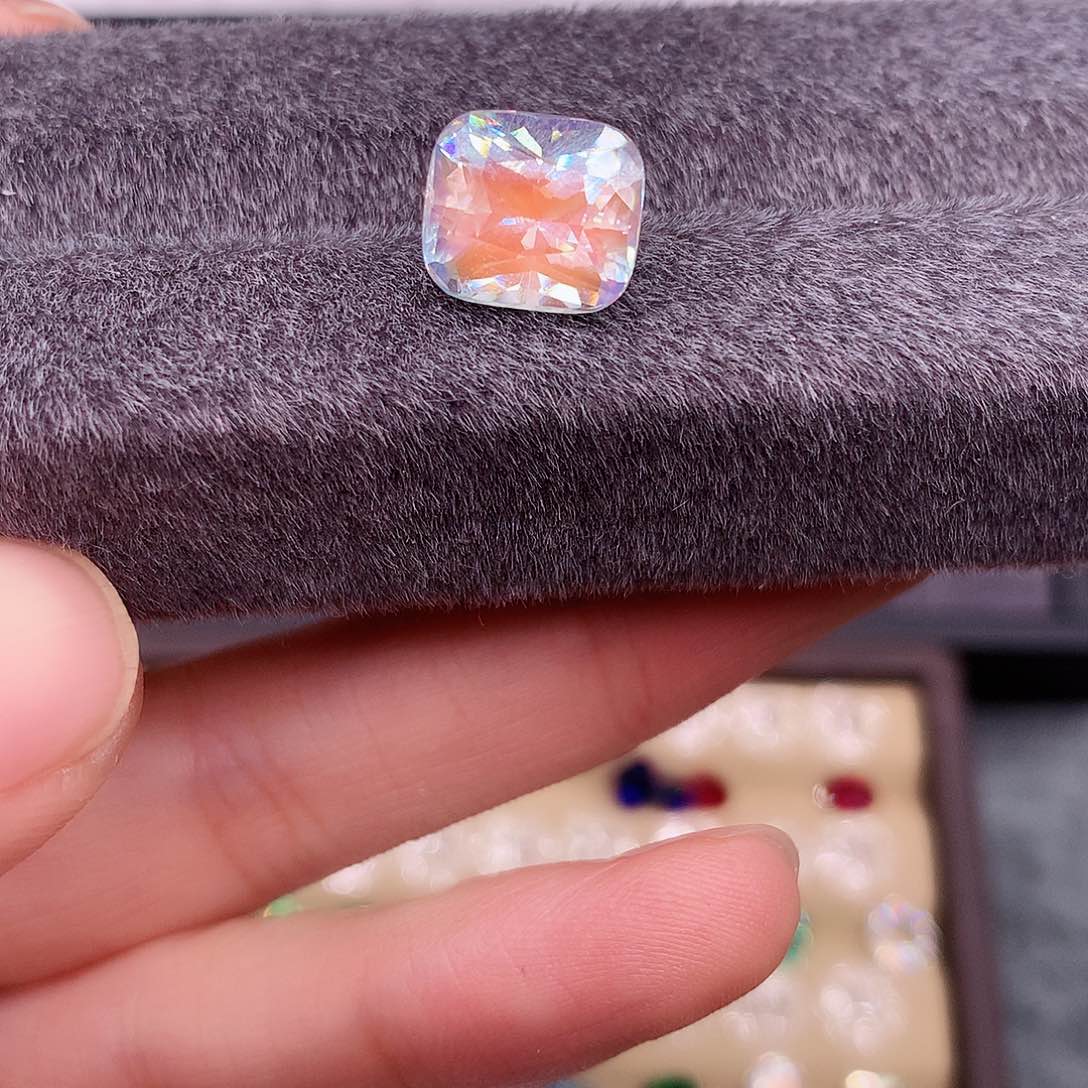 月光石裸石未镶嵌