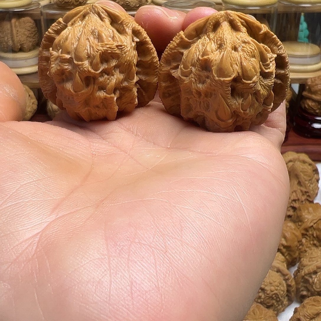 不***在核桃白狮子雕刻吞噬精品