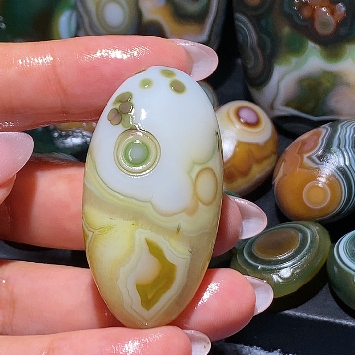 玛瑙/玉髓未镶嵌珠宝奇石39