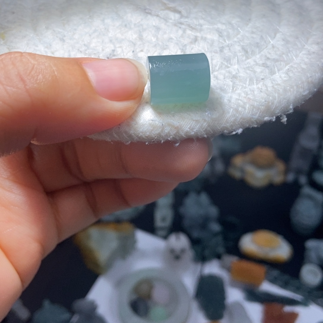 定制翡翠未镶嵌翡翠13.3*11.1危