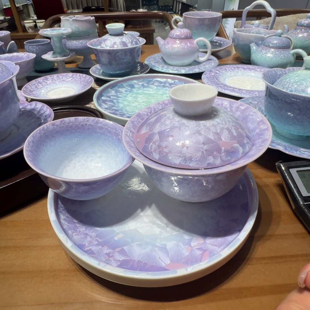 意***欢瓷片。。。。。。。。。。。。。