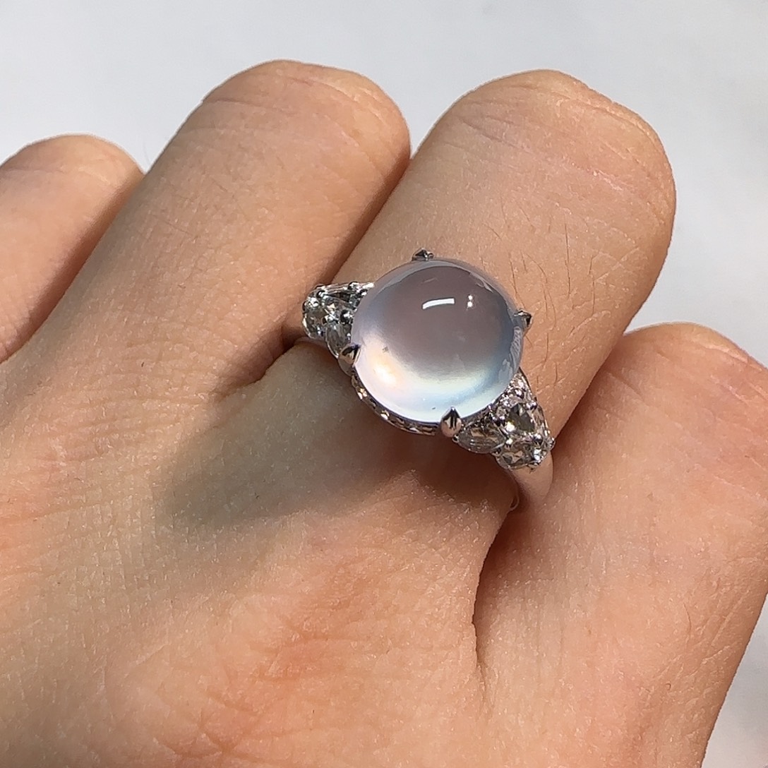 翡翠18K金镶嵌戒指蛋面