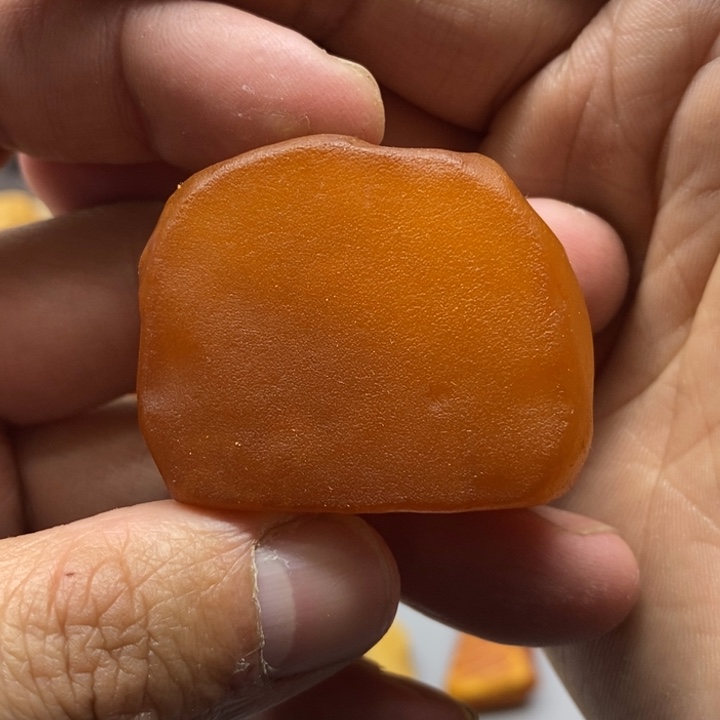 定制琥珀蜜蜡原石