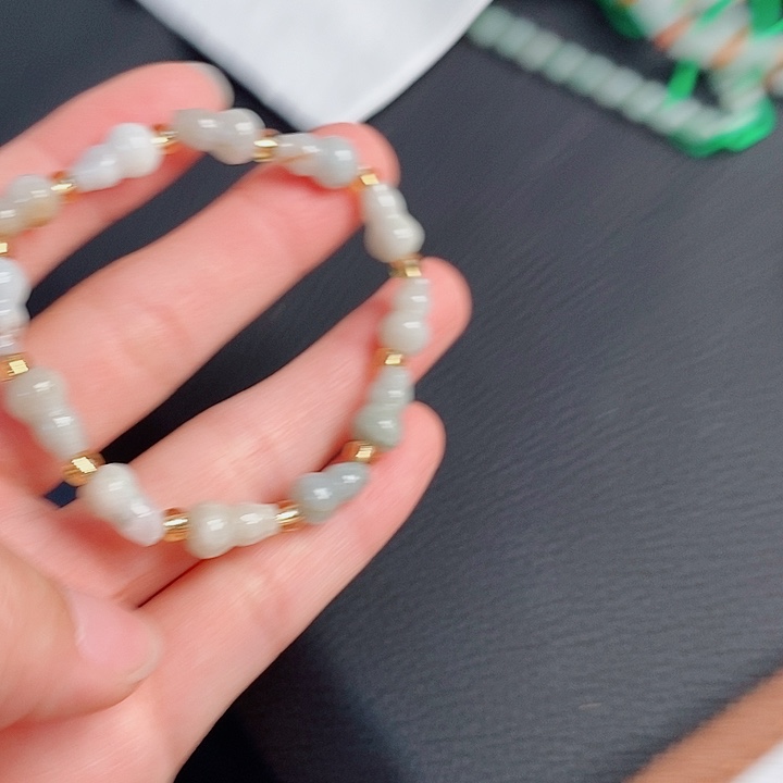 翡翠未镶嵌颈饰23