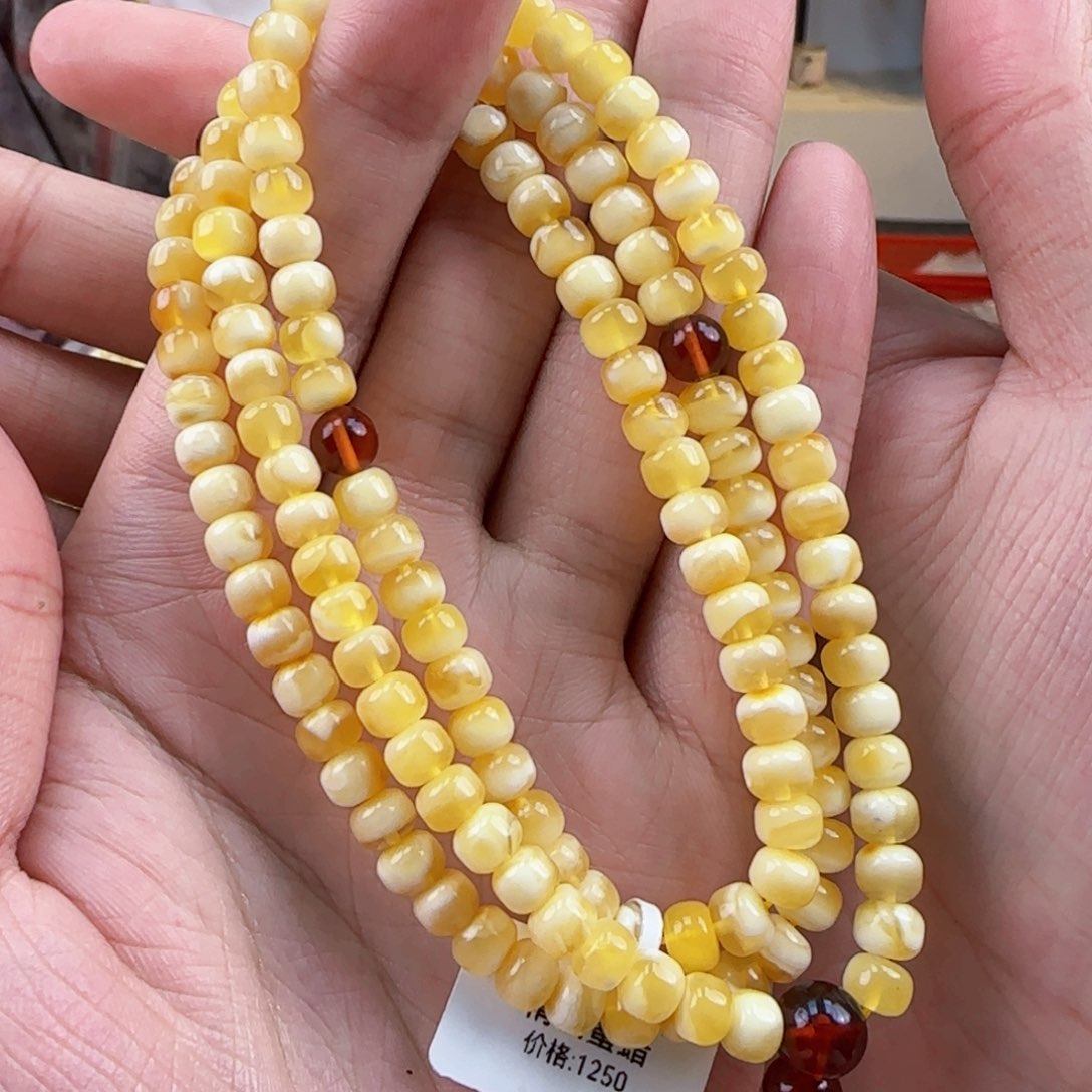 琥珀裸石未镶嵌蜜蜡