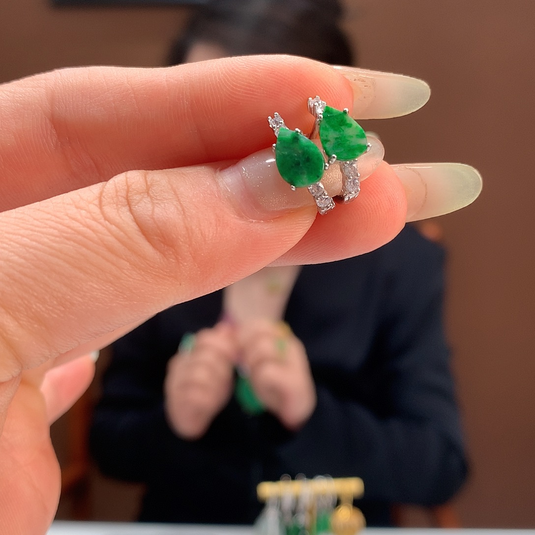 银S925镶嵌翡翠耳饰