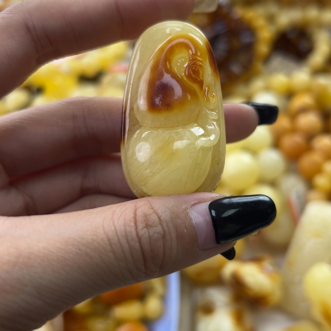 琥珀珠宝奇石未镶嵌