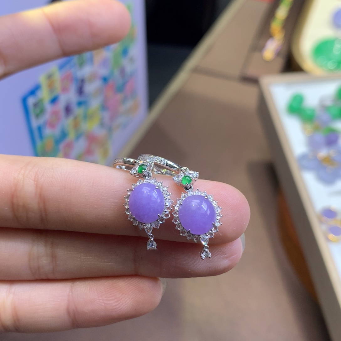 翡翠18K金镶嵌颈饰翡翠