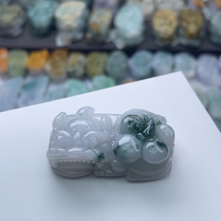 翡翠颈饰未镶嵌貔貅