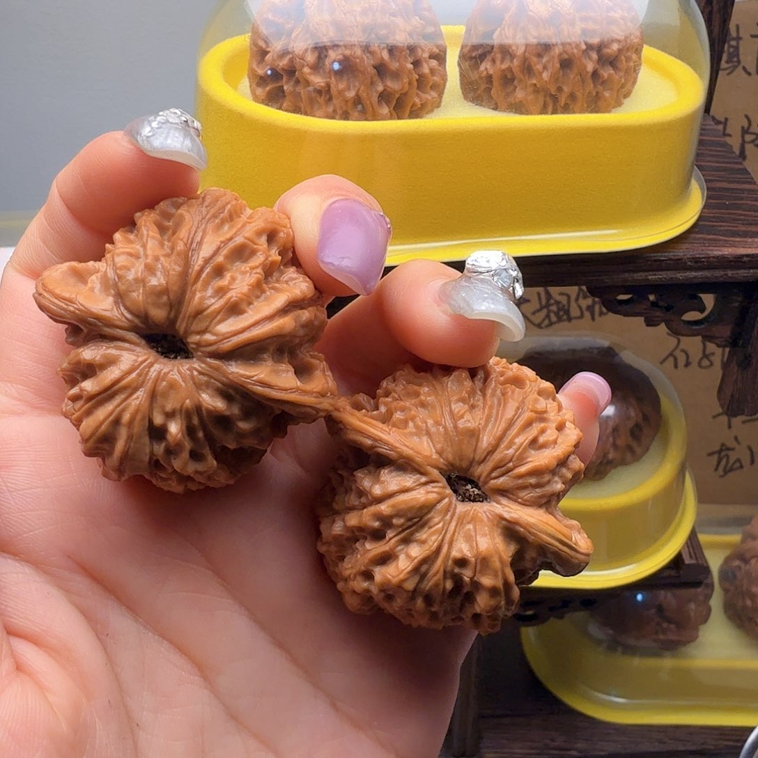 吊坠文玩核桃轩*血麒麟