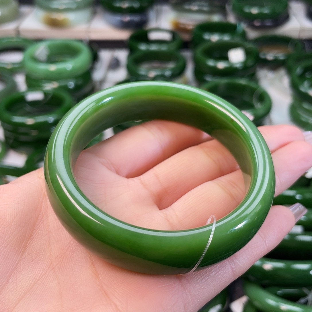 和田玉（碧玉）手镯未镶嵌