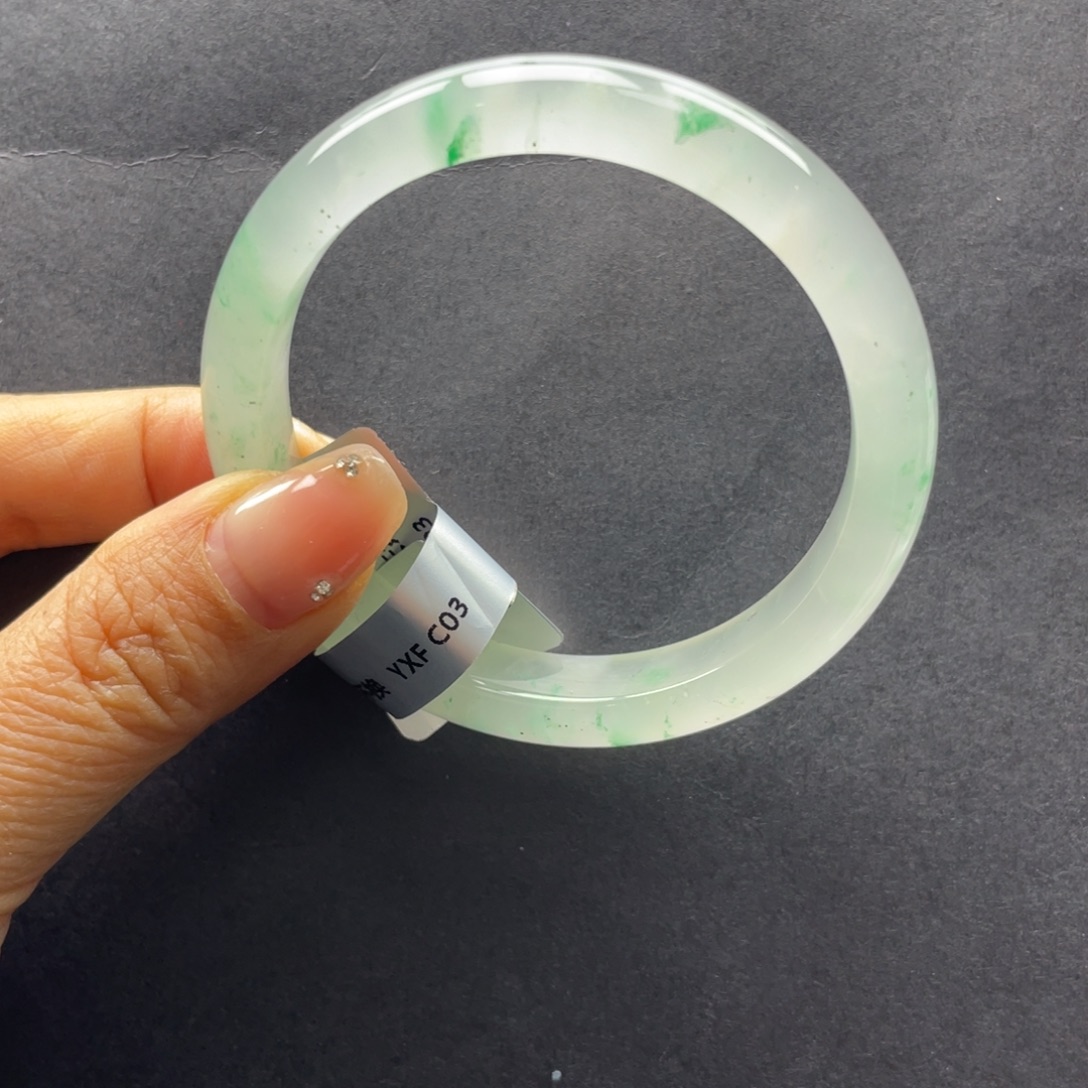 石英质玉（非洲翠）未镶嵌手镯