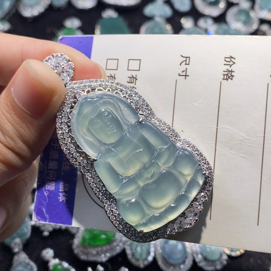 黎***好翡翠未镶嵌颈饰翡翠两个观音