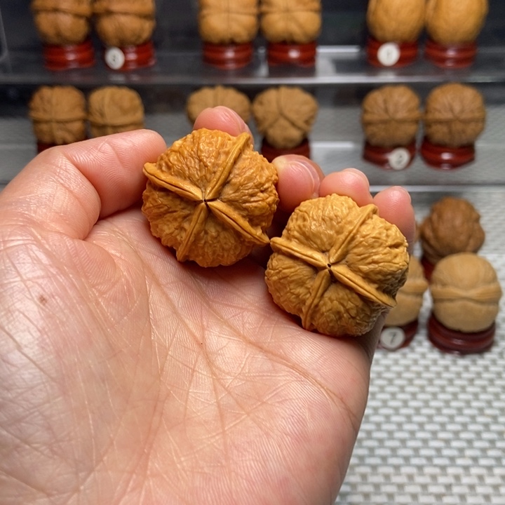 文玩核桃把件14小四喜四棱